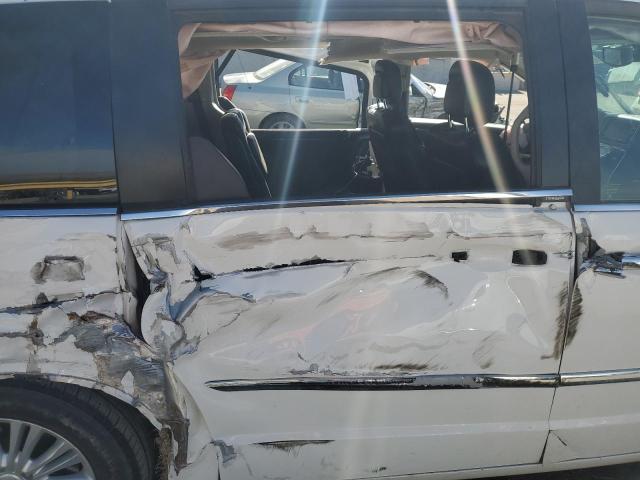 CHRYSLER TOWN & COUNTRY LIMITED