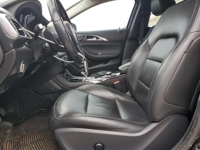 2018 INFINITI QX30 BASE SJKCH5CP1JA059000