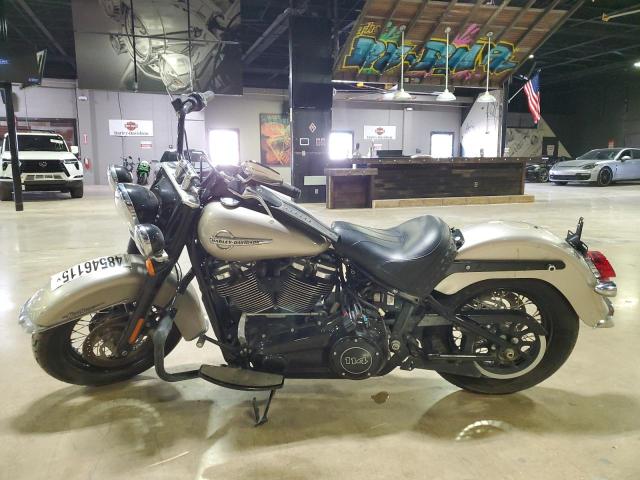 2018 HARLEY-DAVIDSON FLHCS HERI 1HD1YBK12JC048614