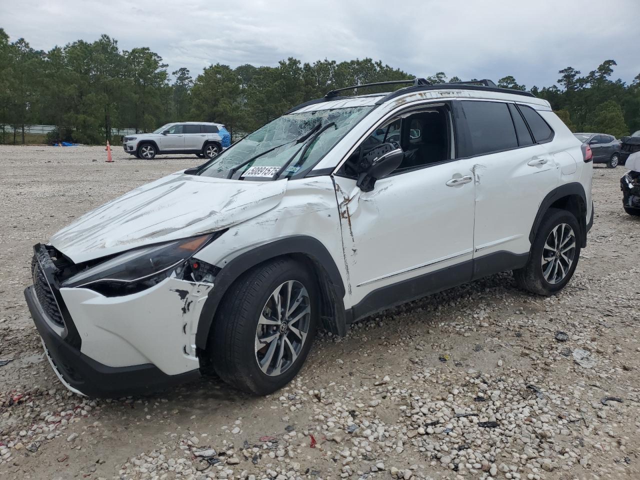 TOYOTA COROLLA CROSS XLE