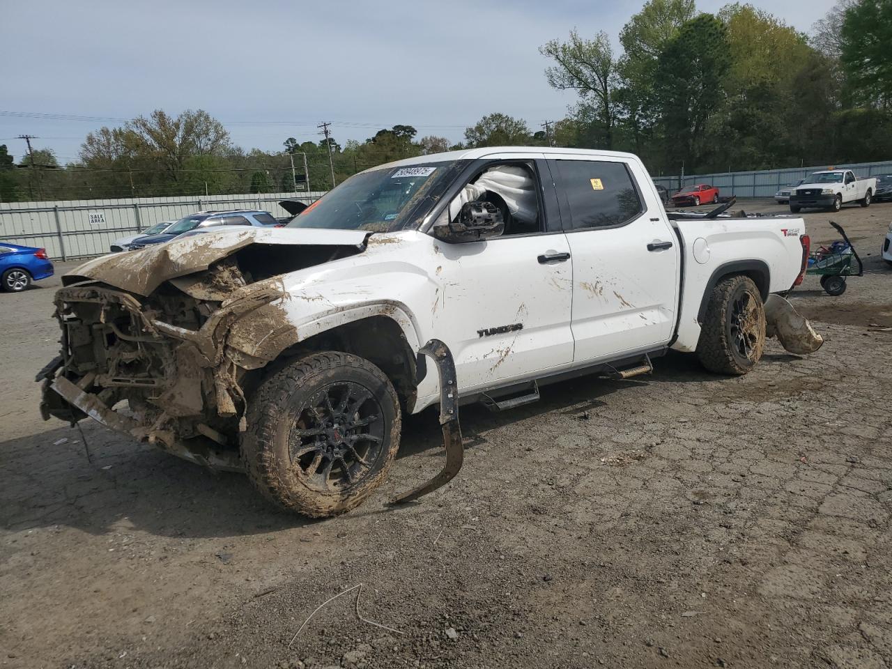 TOYOTA TUNDRA CREWMAX SR