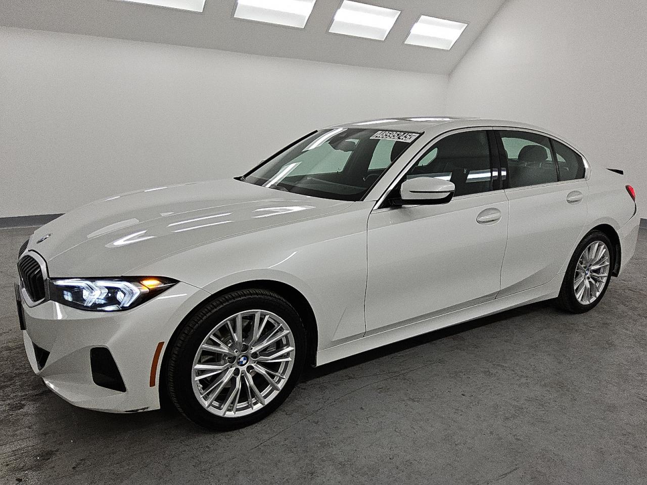 3MW89FF00R8E38844 BMW 330XI 2024