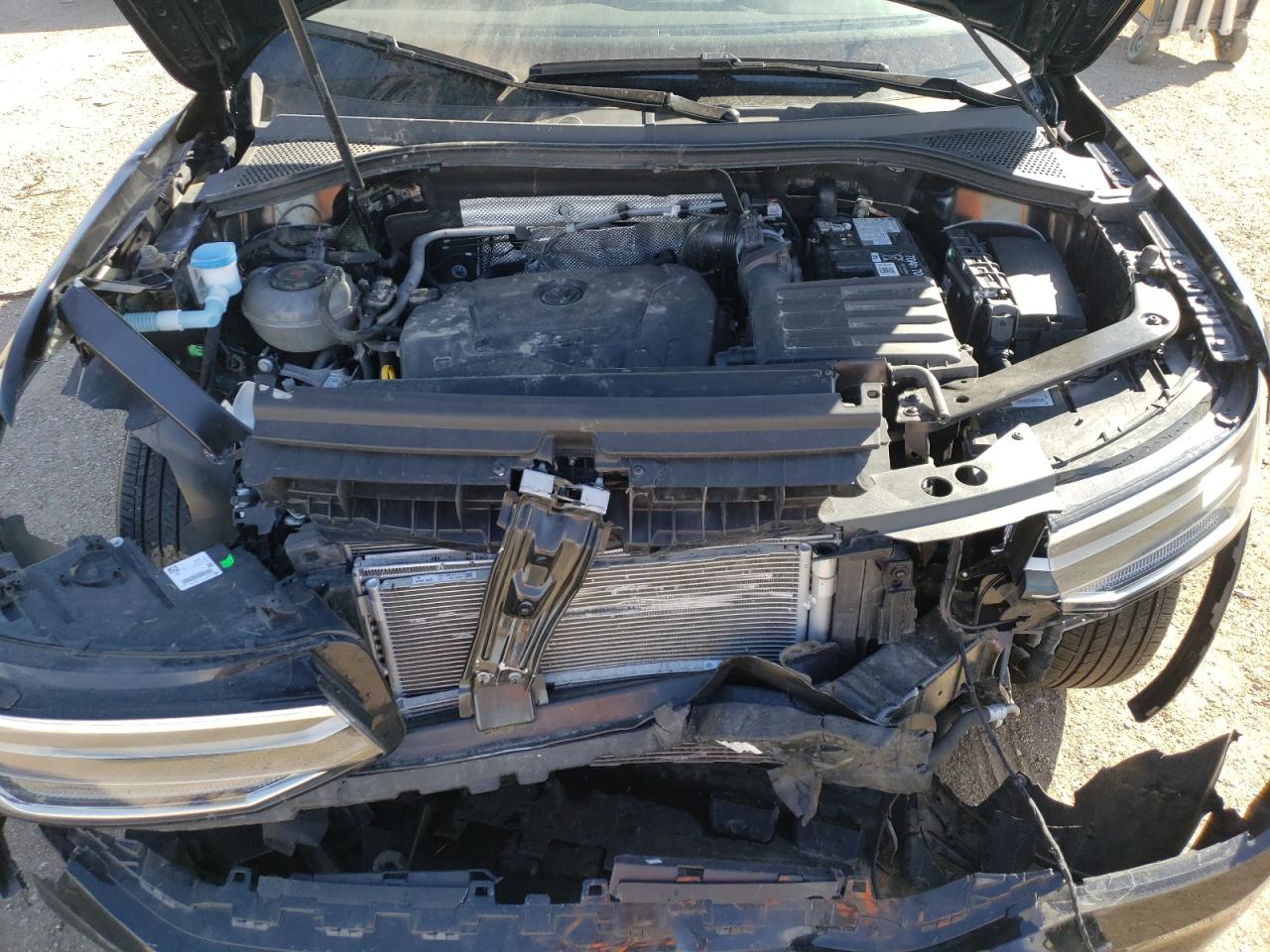 Volkswagen Tiguan s 2024