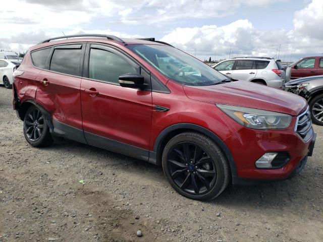 Vin: 1fmcu0jd8hua82966, lot: 50053905, ford escape titanium 20174