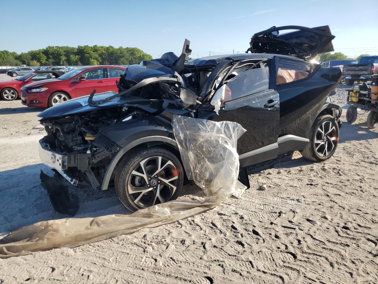 TOYOTA C-HR XLE