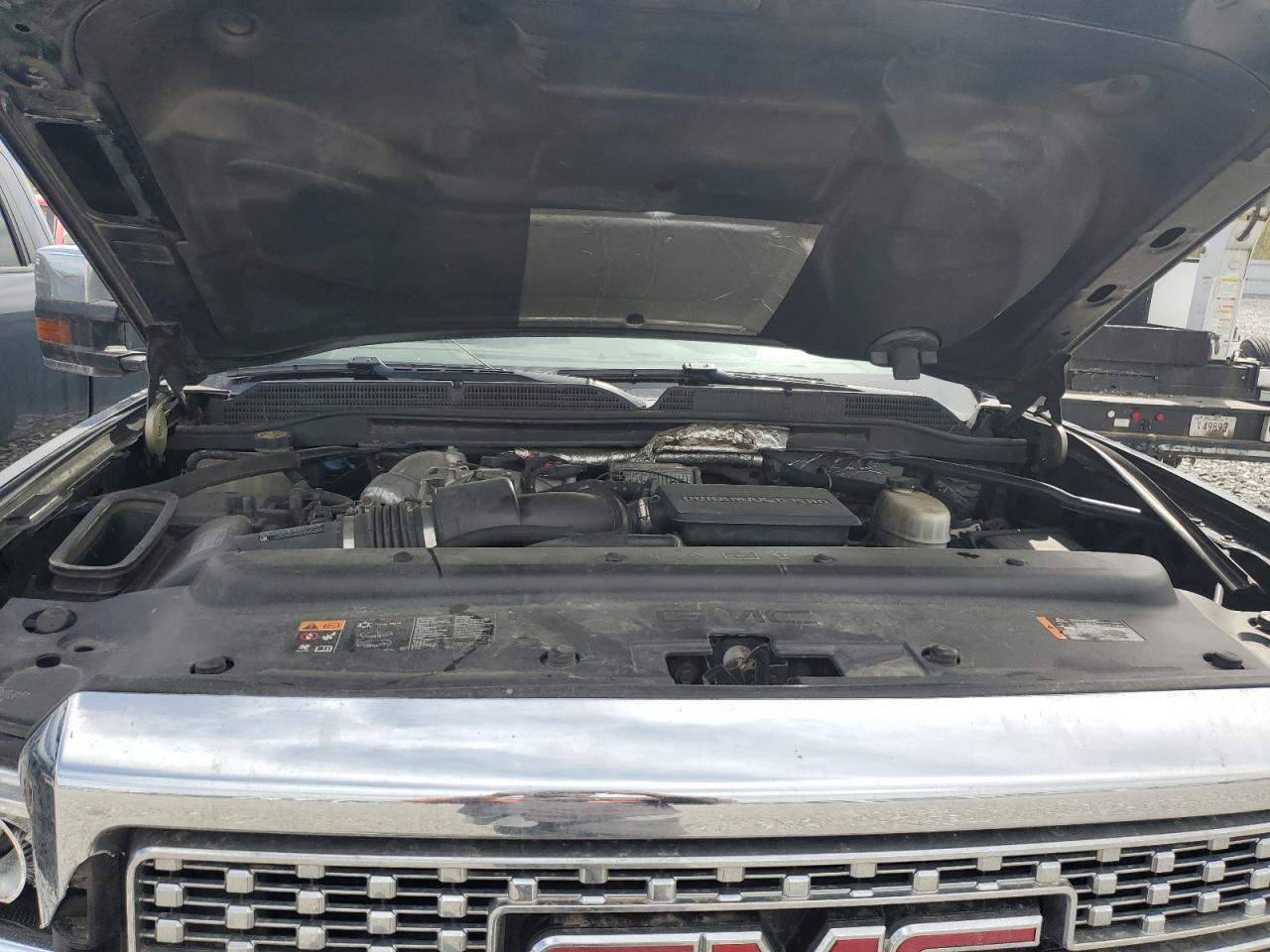 GMC SIERRA K2500 DENALI