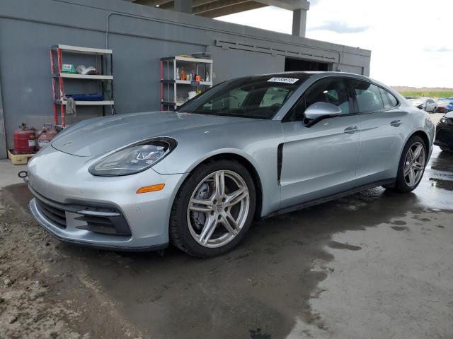PORSCHE PANAMERA 4