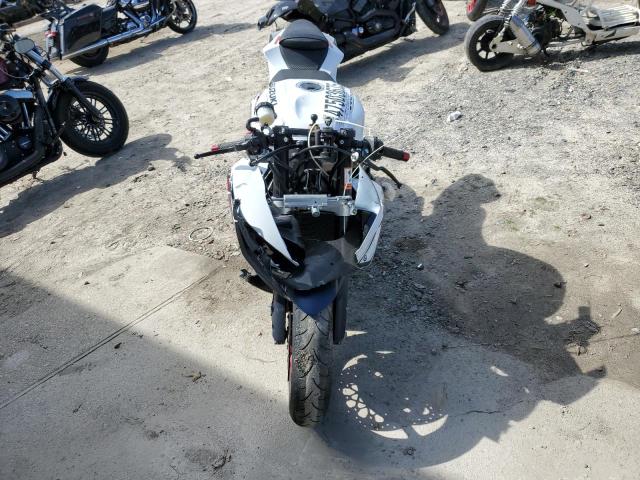 SUZUKI GSX-R600 2025 white  gas JS1GN7FA1S7100444 photo #3