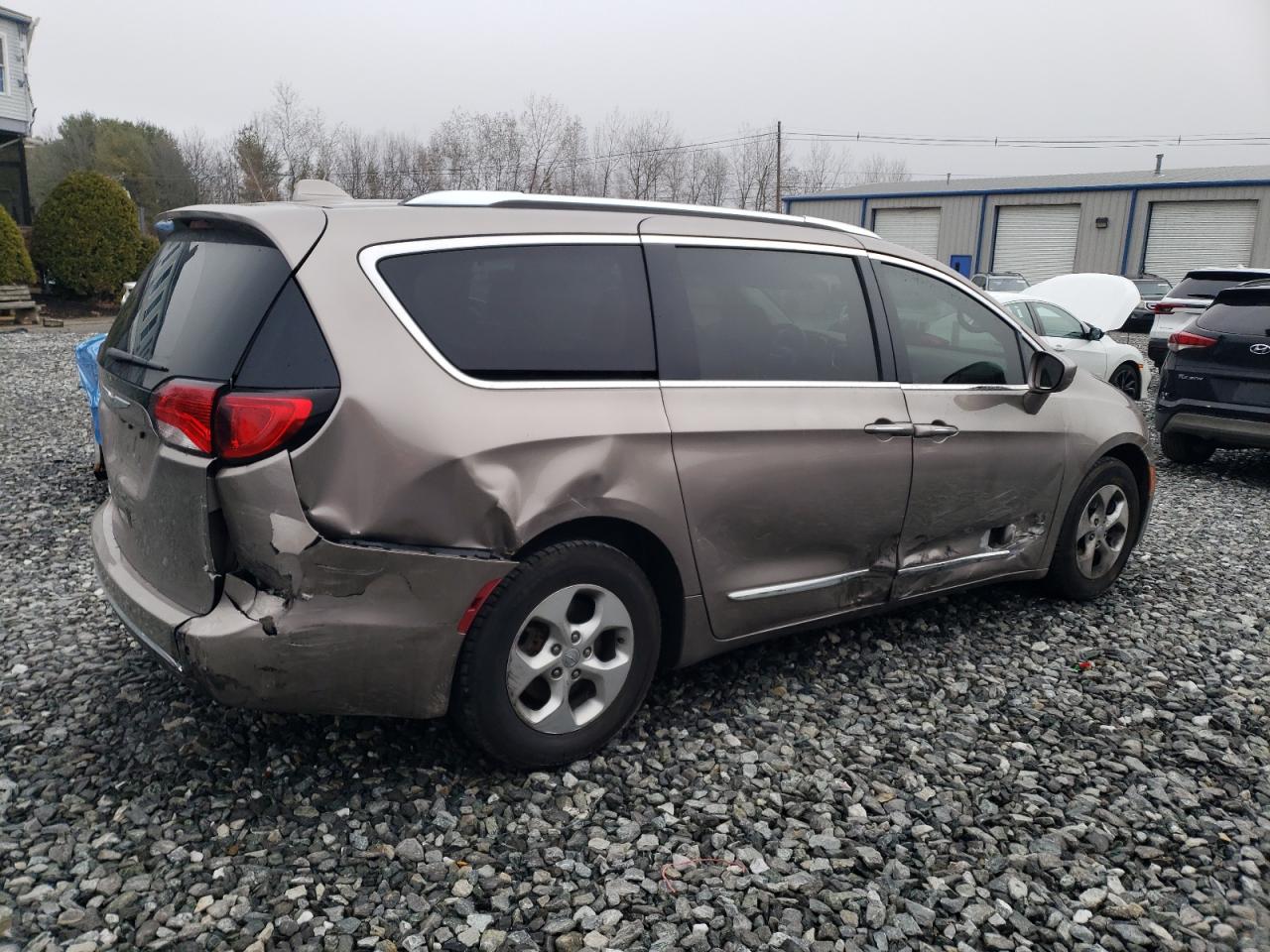 CHRYSLER PACIFICA TOURING L PLUS