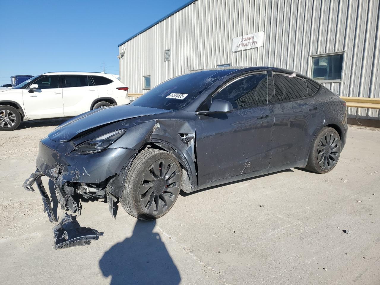 TESLA MODEL Y