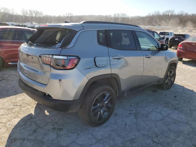 Vin: 3c4njdbb8nt106246, lot: 55585645, jeep compass latitude 20223