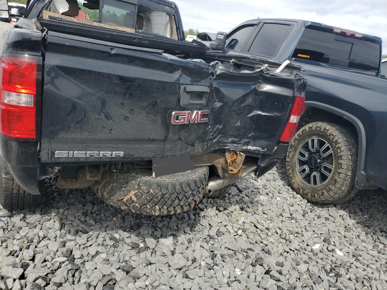 GMC SIERRA K2500 DENALI