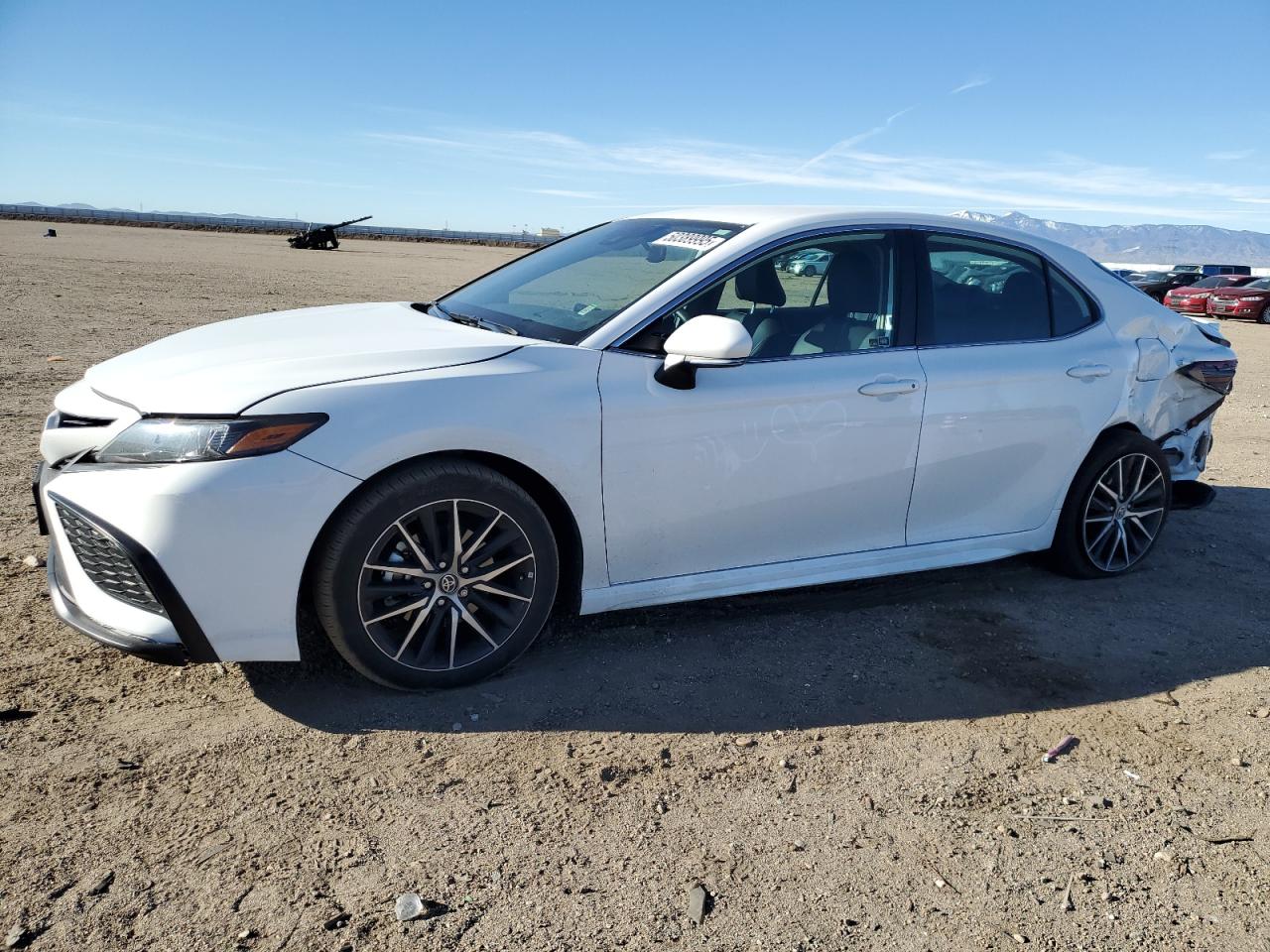TOYOTA CAMRY SE NIGHT SHADE