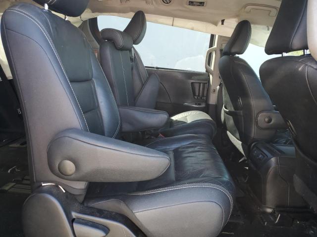 2017 TOYOTA SIENNA SE 5TDXZ3DC0HS818945