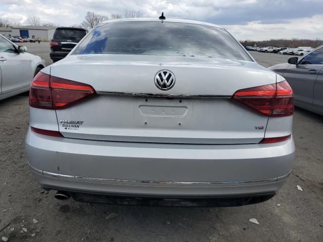 2017 VOLKSWAGEN PASSAT R-L - 1VWDT7A32HC057253