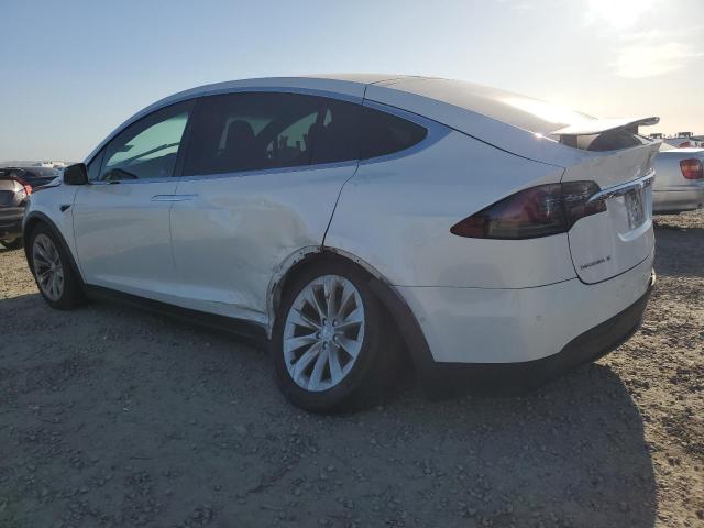 TESLA MODEL X 2018 white  electric 5YJXCAE20JF140512 photo #3