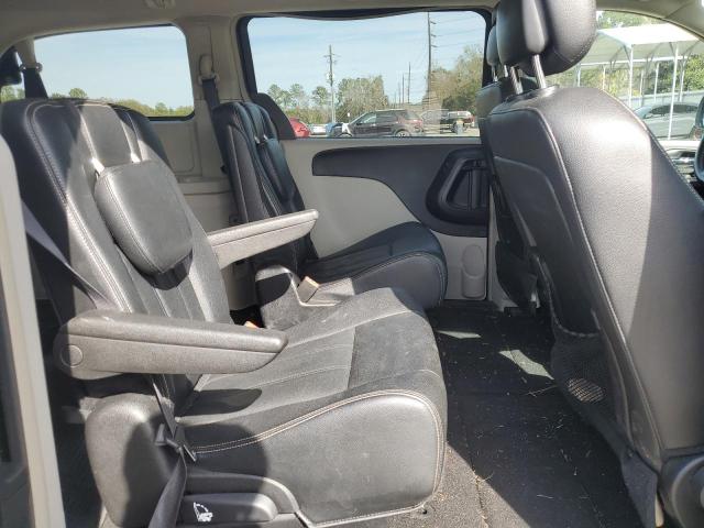 2016 CHRYSLER TOWN & COU - 2C4RC1BG8GR284170