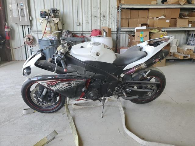 YAMAHA YZFR1 2012 white  gas JYARN23E6CA013602 photo #4
