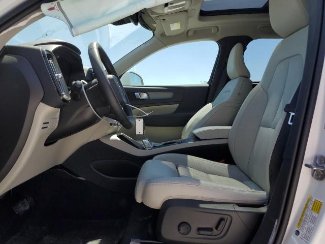 2025 VOLVO XC40 PLUS YV4L12UEXS2463599
