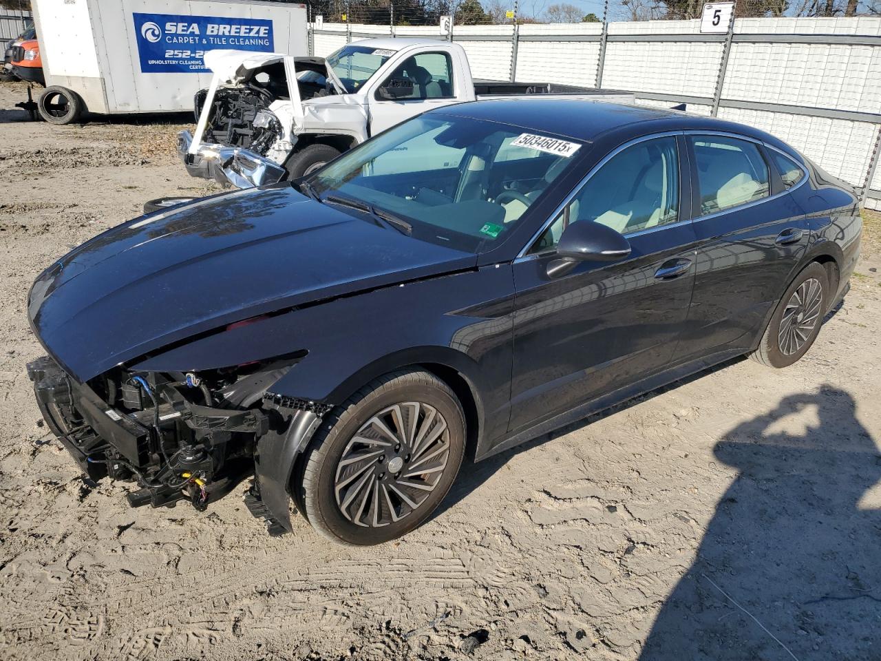 HYUNDAI SONATA HYBRID