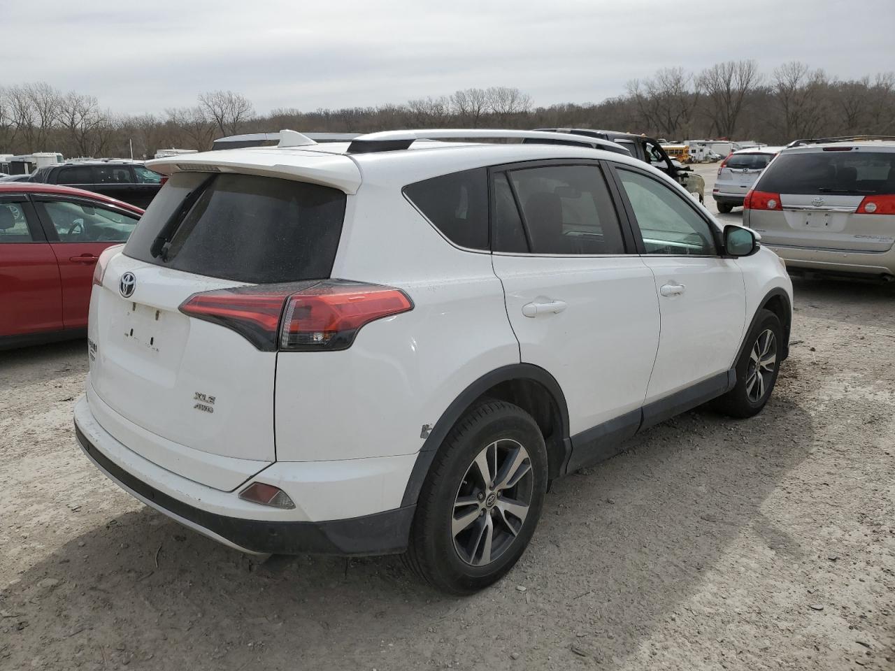 TOYOTA RAV4 XLE
