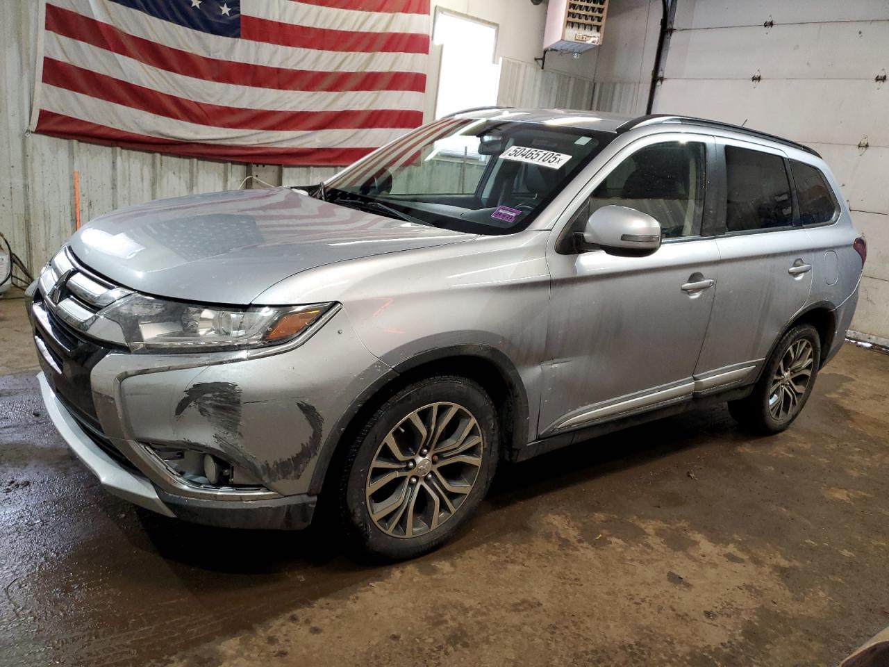 MITSUBISHI OUTLANDER SE
