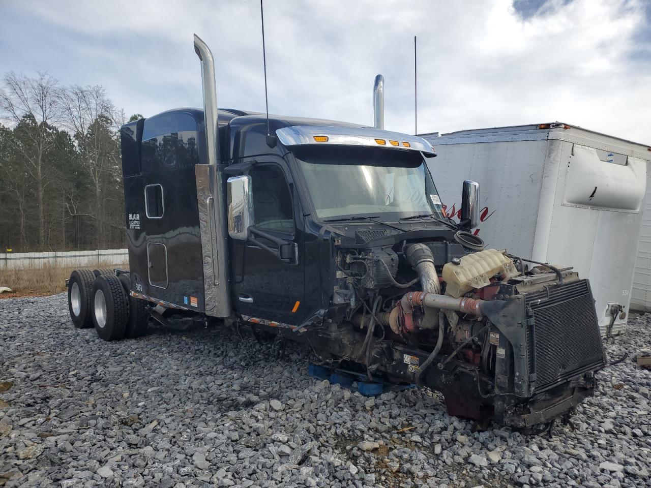  Salvage Peterbilt 579