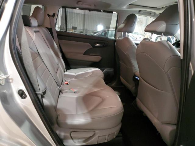 2022 TOYOTA HIGHLANDER - 5TDHZRBH8NS164424