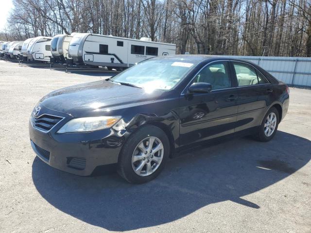 TOYOTA CAMRY BASE