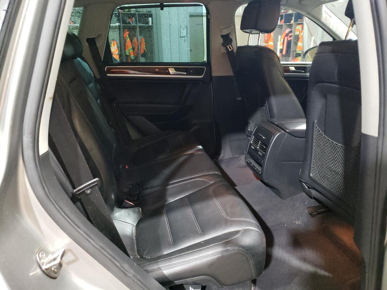 VOLKSWAGEN TOUAREG HYBRID