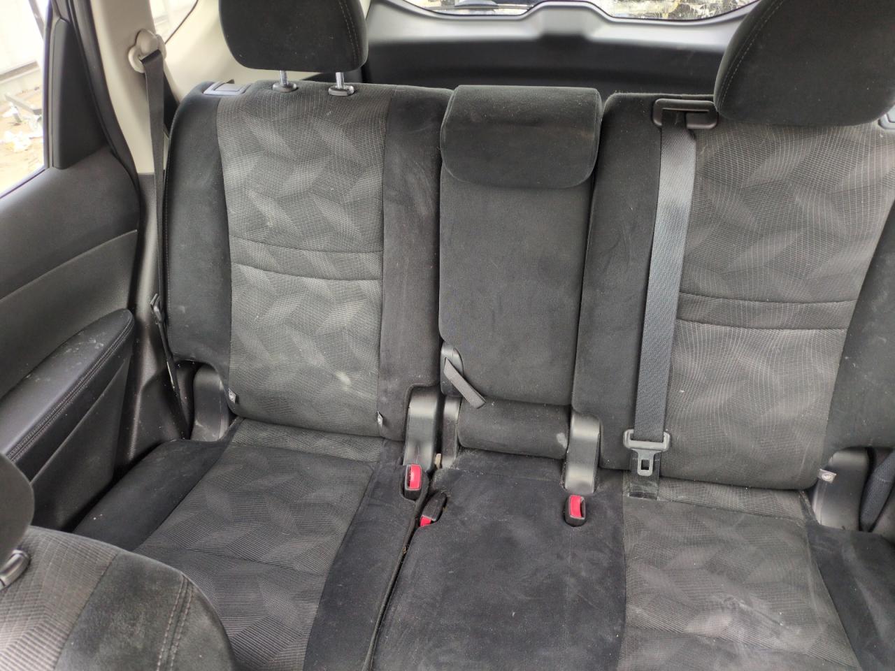 Nissan Rogue s 2016