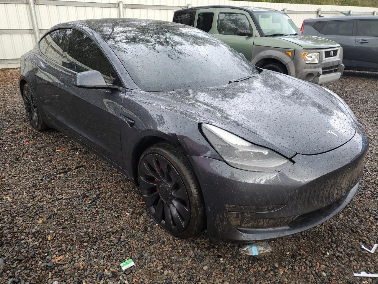 TESLA MODEL 3