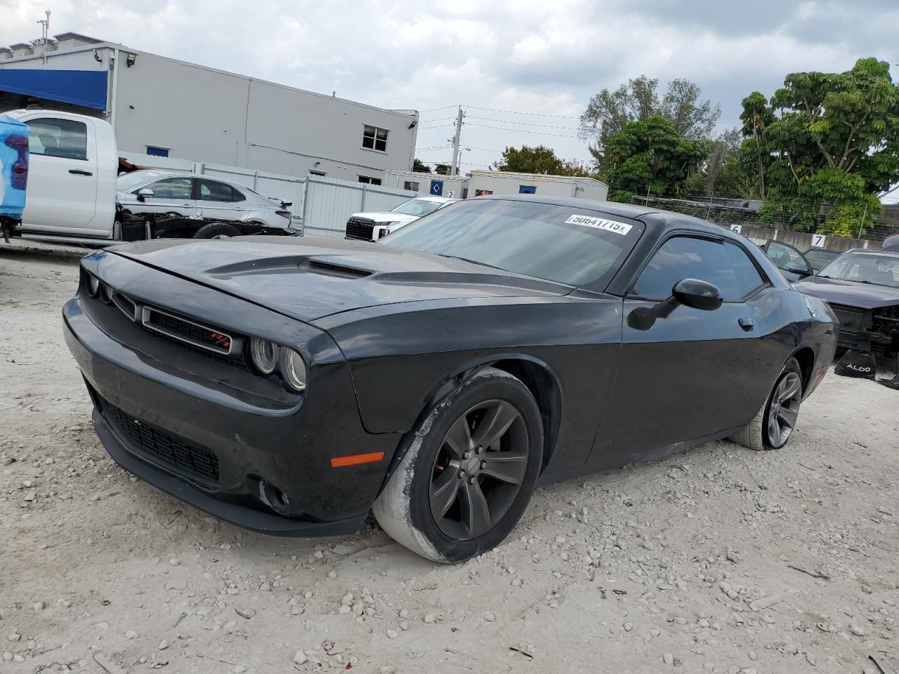 DODGE CHALLENGER SXT PLUS
