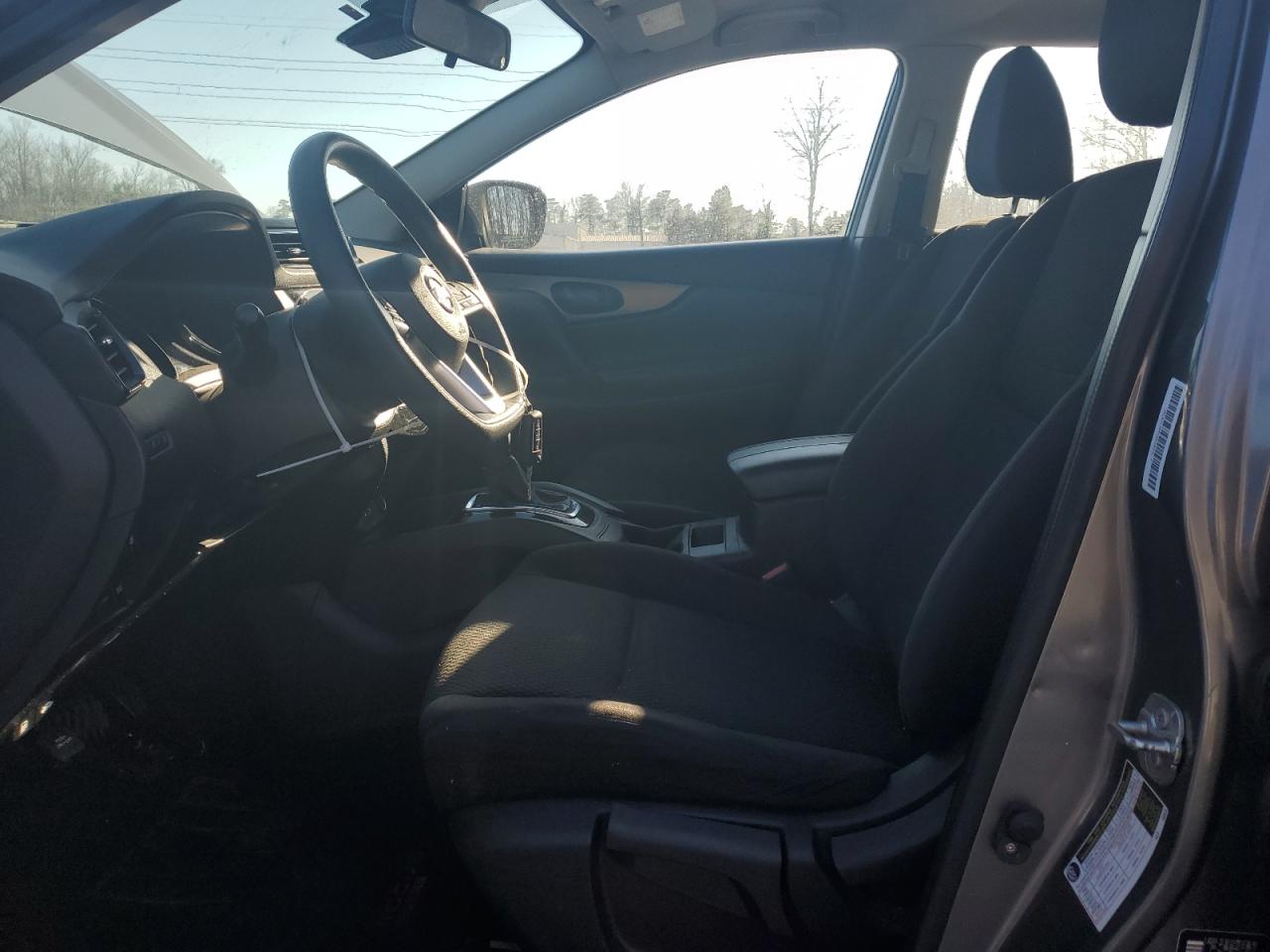 NISSAN ROGUE SPORT S