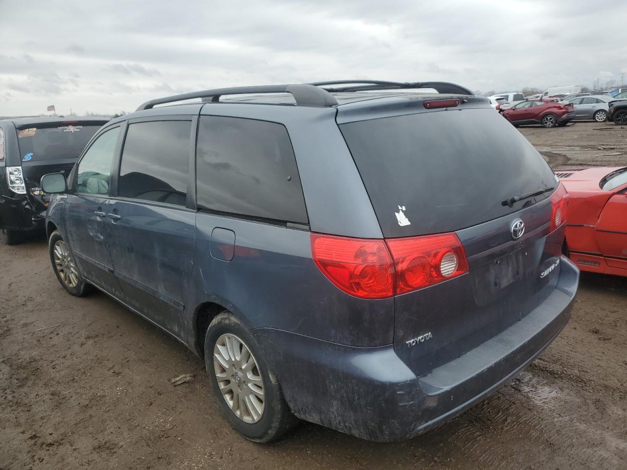 TOYOTA SIENNA XLE