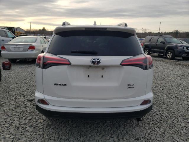 2017 TOYOTA RAV4 XLE JTMRFREV2HJ172714