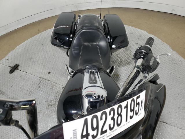 2020 HARLEY-DAVIDSON FLHX 1HD1KBC11LB671893