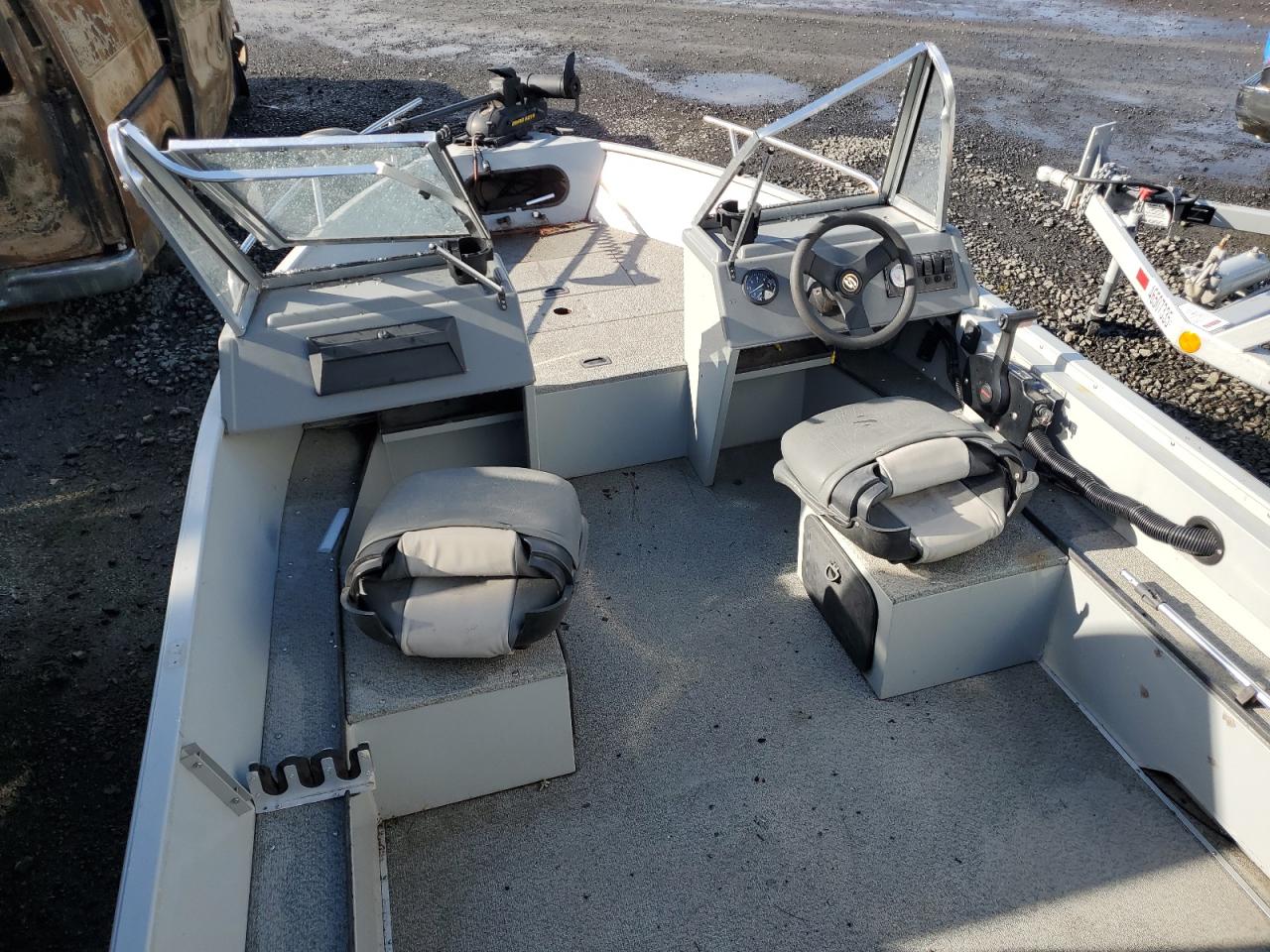 Lot #3221172903 2013 SMOKER CRAFT BOAT
