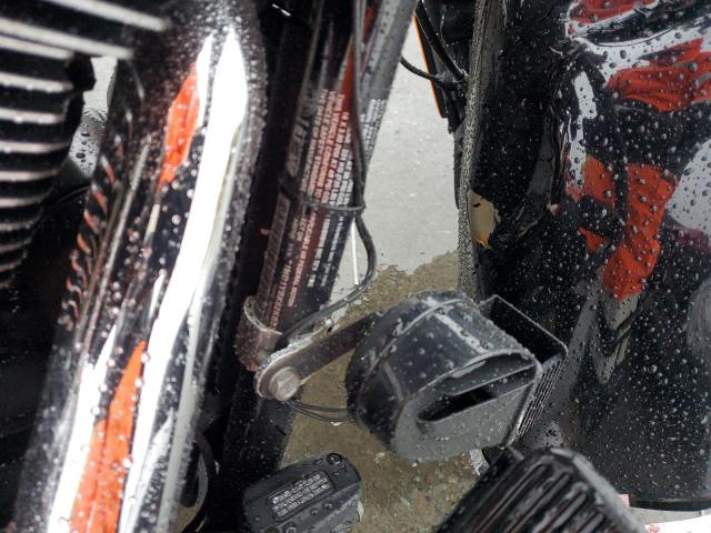 2019 HARLEY-DAVIDSON FLHCS 1HD1YBK62KB071555
