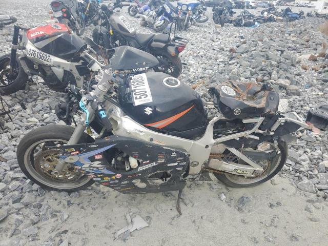 SUZUKI GSX-R750 1999 JS1GR7DA9X2101644 photo #4