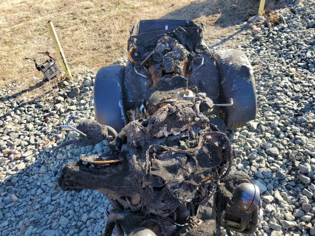 2019 HARLEY-DAVIDSON FLHTCUTG - 1HD1MAF11KB851020