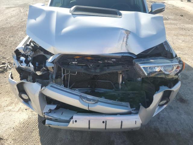 2018 TOYOTA 4RUNNER SR - JTEBU5JR5J5585746