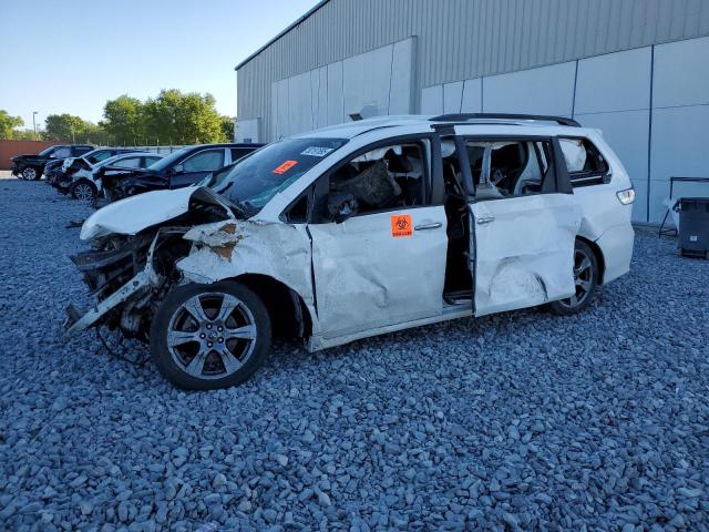 TOYOTA SIENNA SE
