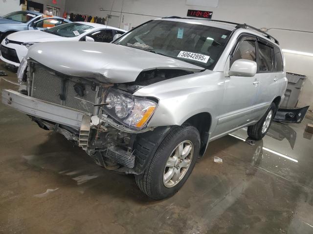 TOYOTA HIGHLANDER