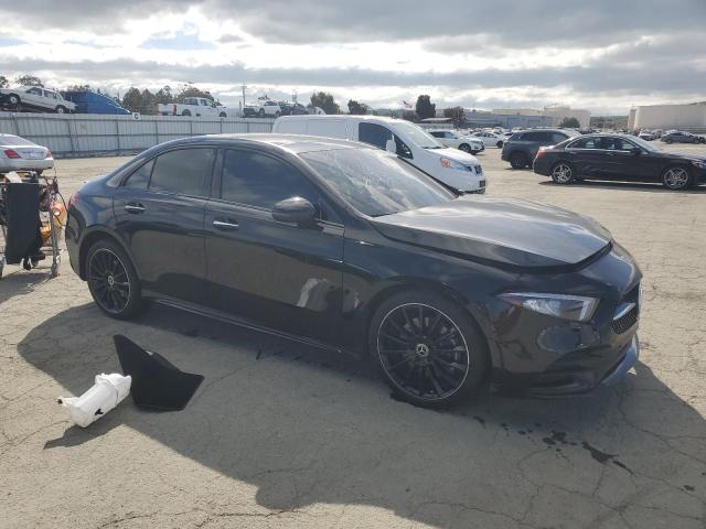 Vin: wdd3g4eb0kw025318, lot: 50895805, mercedes-benz a-class 220 20194