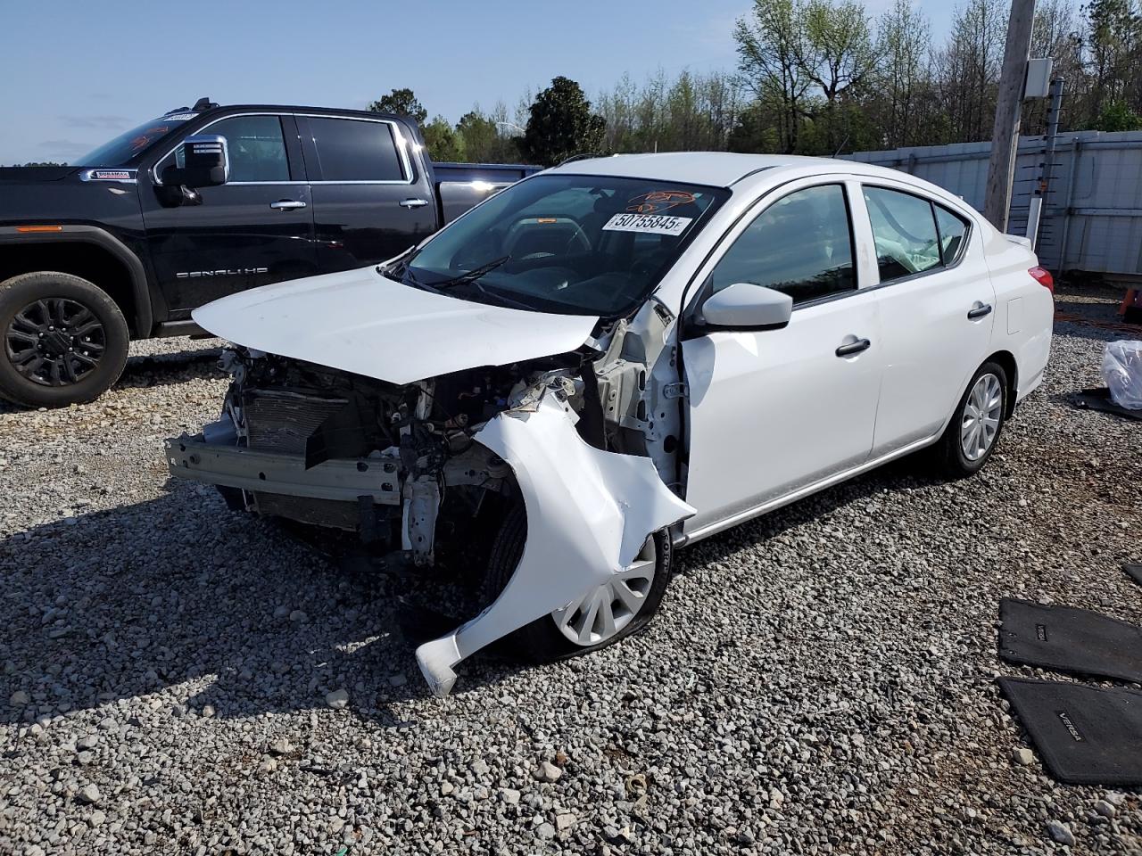 NISSAN VERSA S