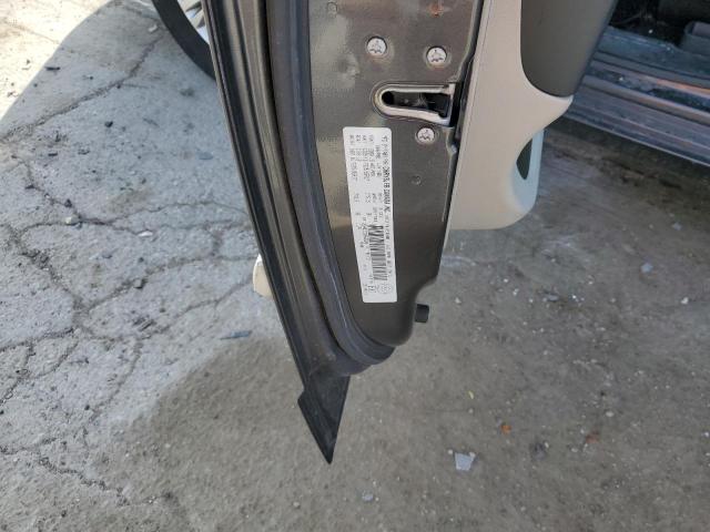 2015 CHRYSLER TOWN & COU - 2C4RC1CG3FR693240