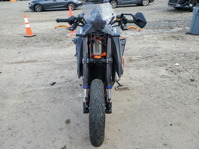 2022 KTM 1290 SUPER - VBKV39407NM952892