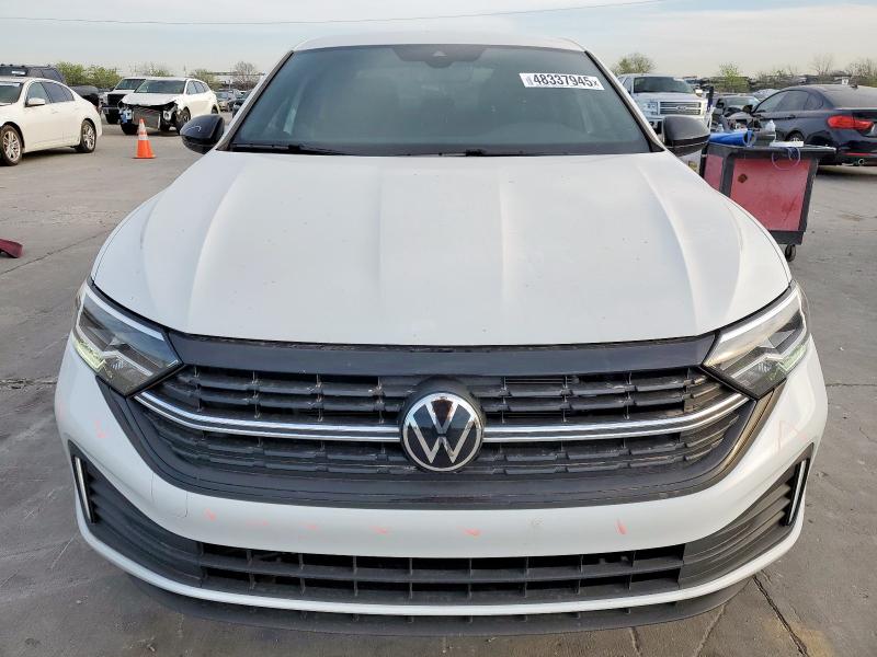 2024 VOLKSWAGEN JETTA SPOR 3VWAM7BU3RM051209