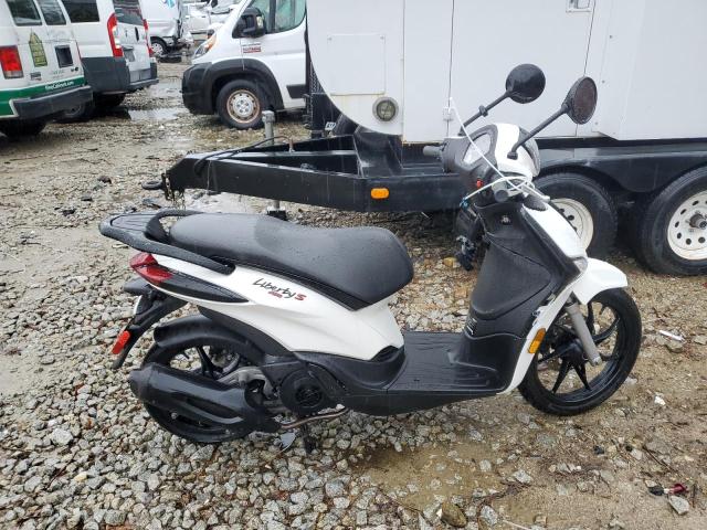 PIAGGIO LIBERTY 15 2024 white  gas ZAPM898G1R7004965 photo #1
